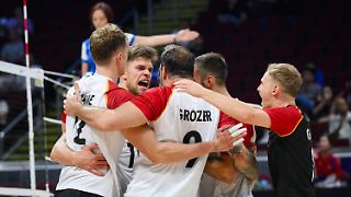 Deutsche Volleyballer zittern sich überraschend durch die WM