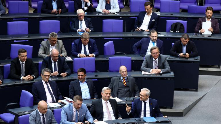 Hausausweise für drei AfD-Mitarbeiter verweigert