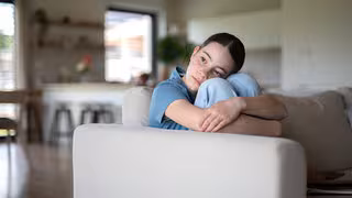 Soziologin Heike Ohlbrecht: "Einsamkeit ist kein rein individuelles Problem"