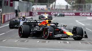 Magischer Verstappen tritt die Tür zum WM-Titel wieder auf