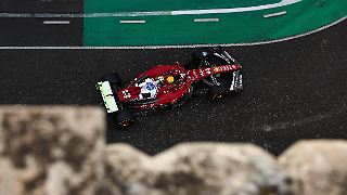 Lewis Hamilton muss sich nach Ferrari-Ärger entschuldigen