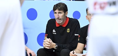 Bundestrainer Mumbru immer noch im Krankenhaus