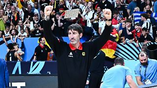 Bundestrainer Mumbru muss lange im Krankenhaus bleiben