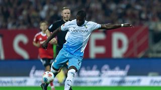 Abenteuerliche Neuverpflichtungen lassen Fußballfans verzweifeln