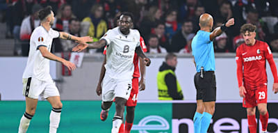 SC Freiburg besiegt Basel zum Europacup-Start