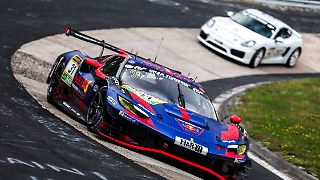 Neuling Verstappen fährt in "Grüner Hölle" alle in Grund und Boden