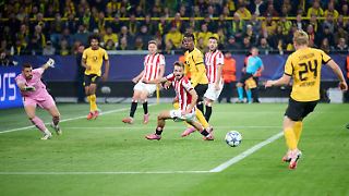 Dortmund zaubert, zittert, wackelt und macht's dann deutlich