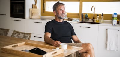 Brokkoli statt Ball – Klopps Gespräche mit der Mikrowelle über den WM-Wahnsinn