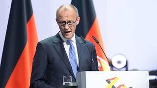 Merz fordert Aufbruch zu "neuer Einheit" in Deutschland