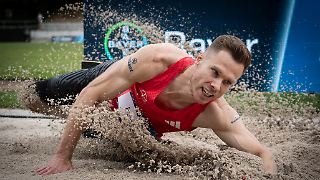 Unschlagbarer Rehm fliegt zum achten WM-Gold in Serie