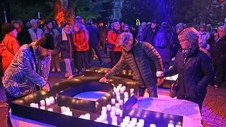 Plauen erinnert mit "Nacht der Kerzen" an die Wende