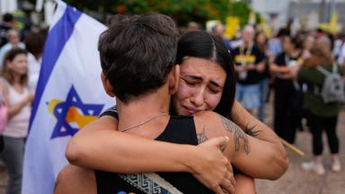 Erleichterte Geisel-Familien, jubelnde Palästinenser