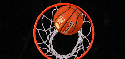 Wie soll denn dieser Klubname bitteschön in eine Tabelle passen?