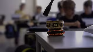 Reizüberflutung bei Kindern: Zwischen Mathe und Deutsch eine Stunde Achtsamkeit