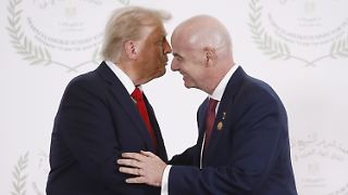 Gianni Infantino taucht überraschend an Donald Trumps Seite auf