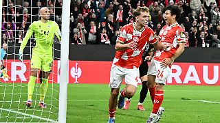 Mainzer Minimalisten behalten weiße Weste dank Billardtor