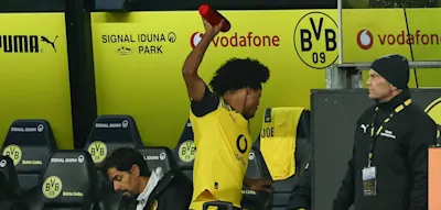 Wehe, Karim Adeyemi wird ausgewechselt ...