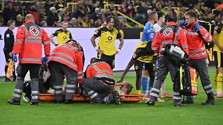 Kölns Abwehrchef kommt vom Rasen direkt ins Krankenhaus