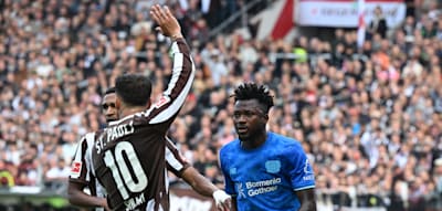 Stürmer bald deutlich im Vorteil? Fifa plant Abseits-Revolution