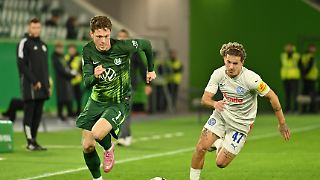 Zehn Wölfe blamieren sich gegen Kiel im DFB-Pokal