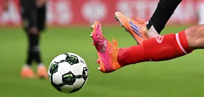 Die Bayern-Jäger unter sich – Leipzig gegen Angstgegner Stuttgart unter Druck