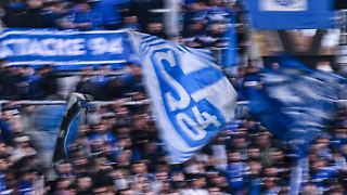 Fußball-Fans sorgen für Massenschlägerei am Kölner Hauptbahnhof