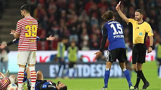 Kölner Karneval beginnt mit wildem Rot-Spektakel für den HSV