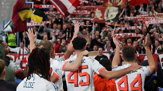 Herbeigeeilte Busfahrer helfen FC Bayern in der Not