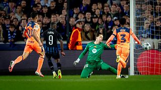 Schiedsrichter rettet FC Barcelona vor spektakulärer Pleite