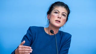 Wagenknecht gibt Parteivorsitz ab