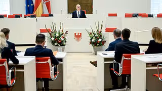 BSW-Abgeordneten stellen Misstrauensantrag und treten aus Partei aus