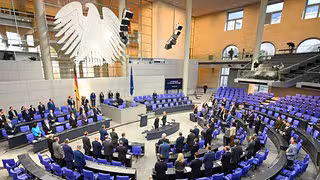 Gesetze gegen Schwarzarbeit und für Cybersicherheit beschlossen