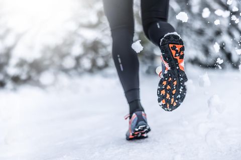 Nicht ganz dicht? Was Laufschuhe in Herbst und Winter leisten müssen