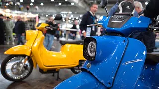 Elektrische Version des DDR-Mopeds: Hersteller von E-Schwalbe insovent
