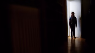 Psychologe: Femizide haben dramatische Folgen für Kinder