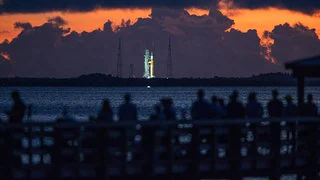 Ein deutscher Astronaut fliegt mit der Artemis-Mission zum Mond