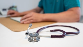 Streit um Milliarden-Sparpaket: Krankenkassen könnten vorsorglich Beiträge erhöhen