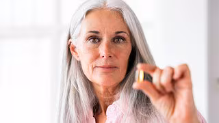 Nahrungsergänzungsmittel und Wechseljahre: Was hilft wirklich – und was ist nur Marketing?