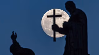 Letzter Supermond mit Planeten-Parade