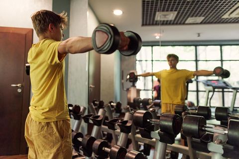 Worauf muss ich achten, wenn mein Kind ins Fitnessstudio geht?