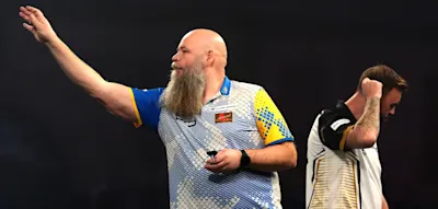 Sechs vergebene Matchdarts – schwedischer WM-Debütant bestraft Ross Smith