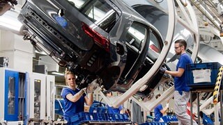 Deutsche Autobauer: Lockerung beim Verbrenner-Aus sichert Arbeitspl&auml;tze