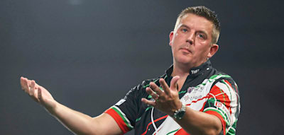 Mitten im ersten Satz will Luke Littlers Gegner pl&ouml;tzlich von der B&uuml;hne