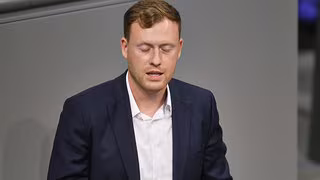 Machtkampf vor der Wahl: AfD beschlie&szlig;t Ausschlussverfahren gegen Bundestagsabgeordneten