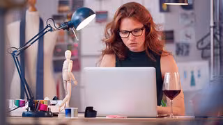 Wie Arbeitgeber mit Alkoholsucht umgehen k&ouml;nnen