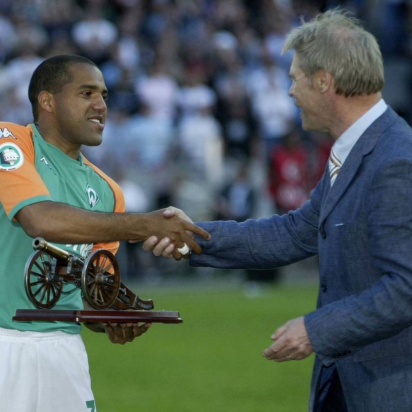 "Kugelblitz" Ailton kauft Torj&auml;gerkanone zur&uuml;ck