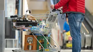 Mehr Menschen sparen sich teure Lebensmittel