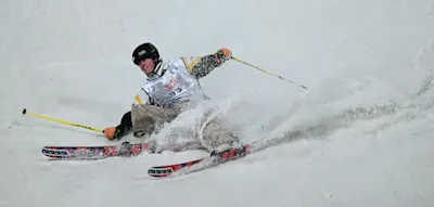 Weltcup-Starter nach schwerem Sturz querschnittsgel&auml;hmt