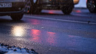 Glatteisgefahr in der Nacht &ndash; &uuml;berwiegend freundliches Winterwetter am Dienstag