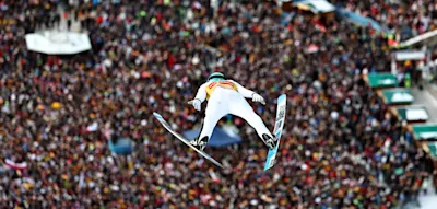 Dominator Prevc fliegt auch beim Neujahrsspringen allen davon